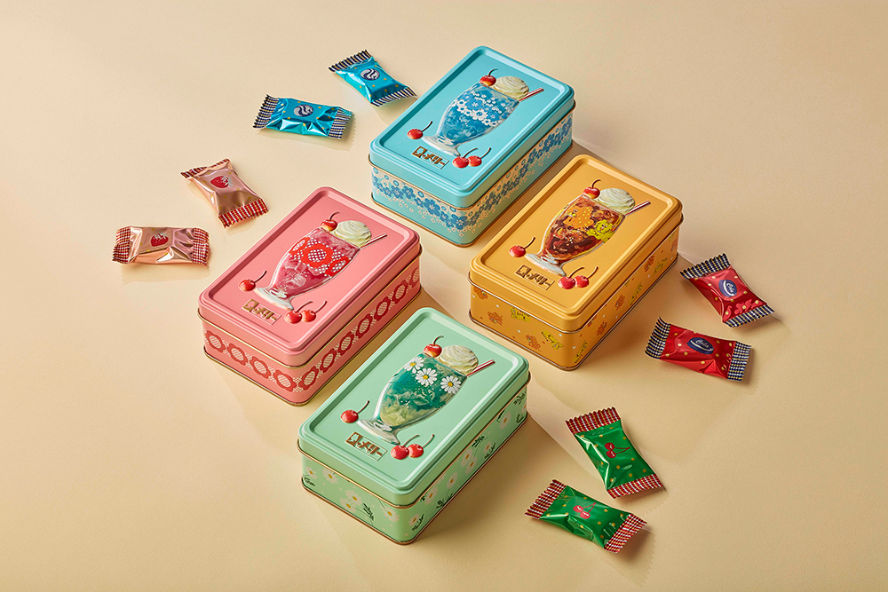 阪急うめだ本店催事「ときめきレトロ巡り」にて「はじけるキャンディチョコレート。×アデリアレトロ」のコラボ商品が9月17日（水）~21日（日）の期間限定で数量限定で先行販売いたします！