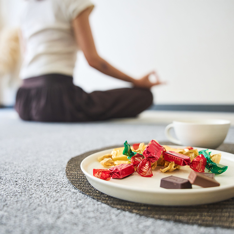 ただ食べるだけじゃ、もったいない？ １粒のチョコレートで、心をととのえる新習慣。